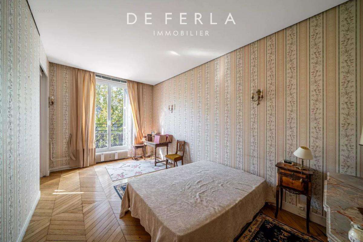 Appartement à PARIS-4E