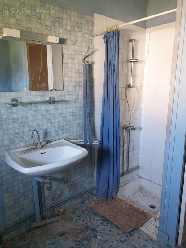 Maison à BAIGNES-SAINTE-RADEGONDE