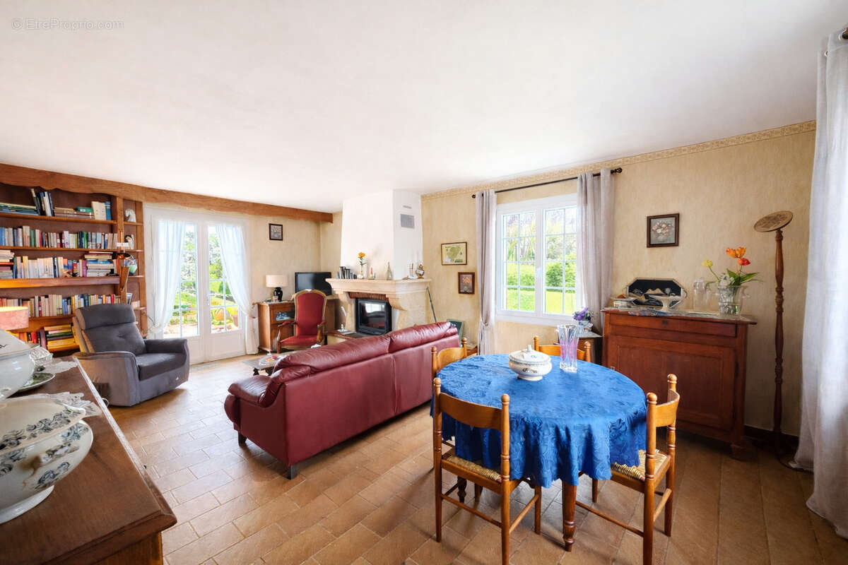 Appartement à HIERSAC