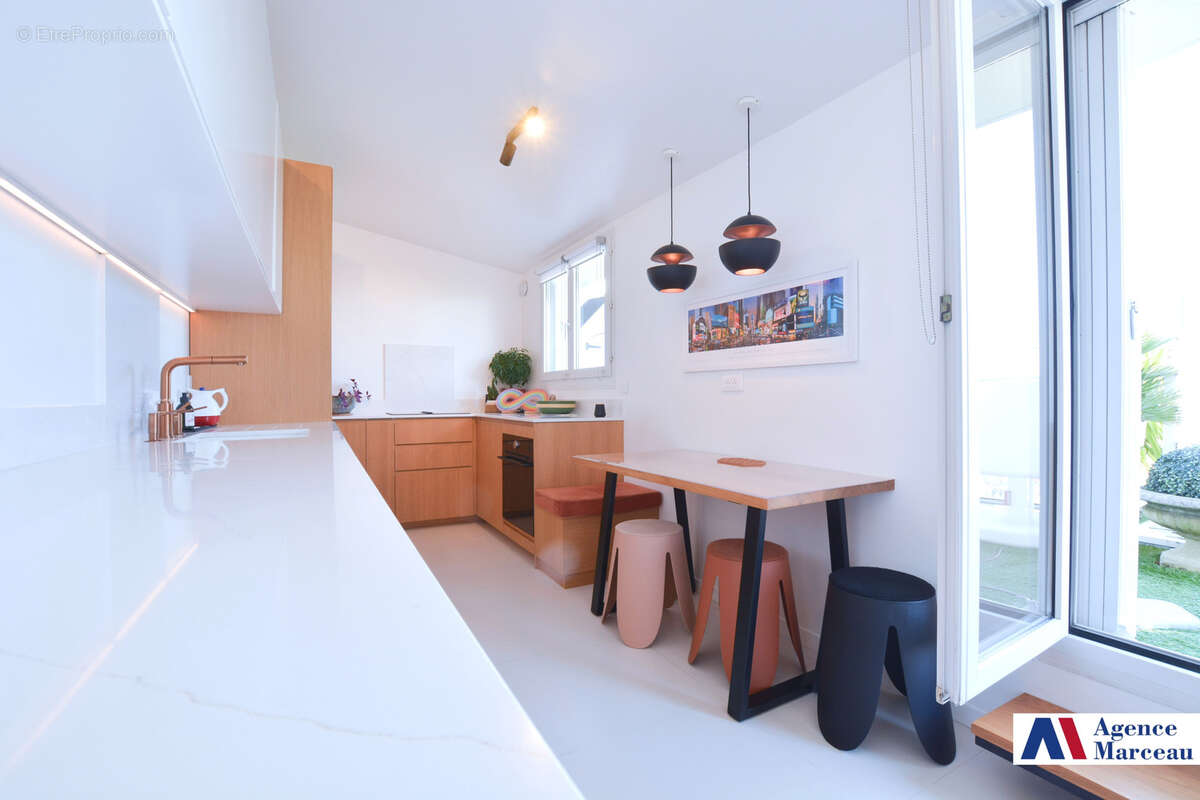 Appartement à COURBEVOIE