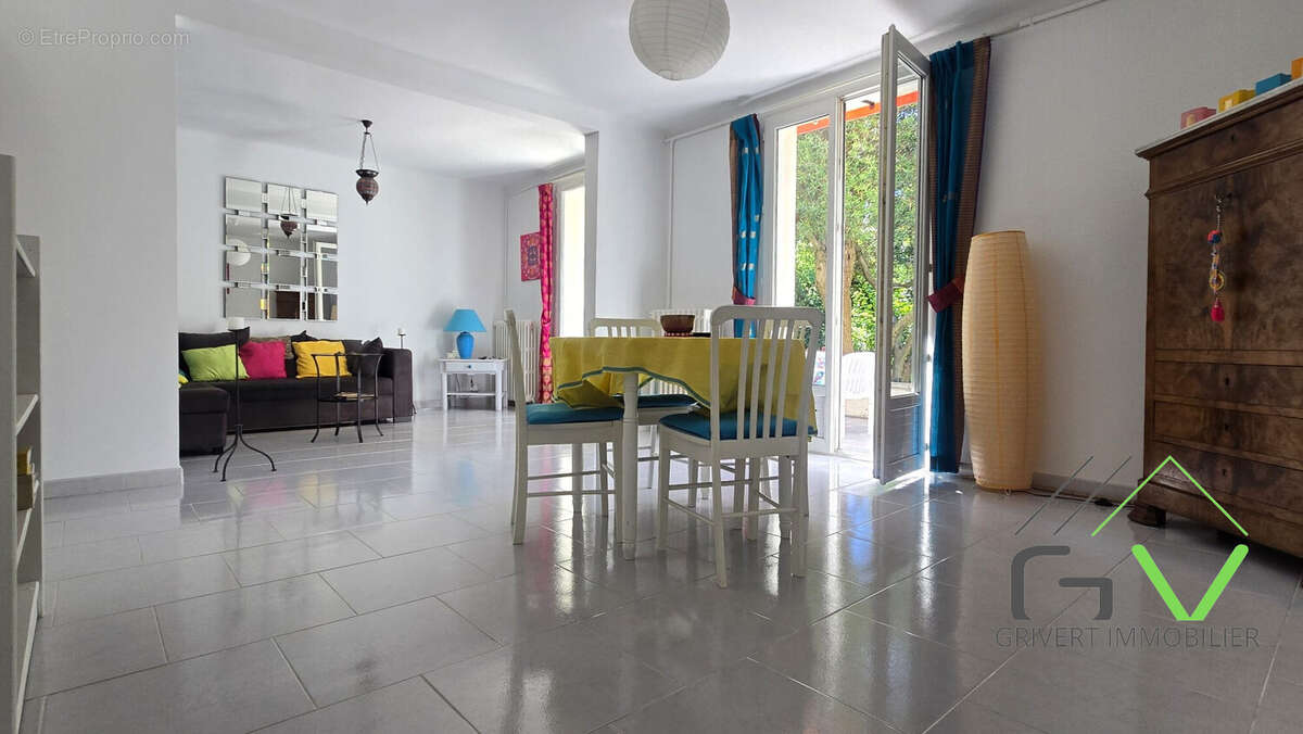 Maison à NIMES