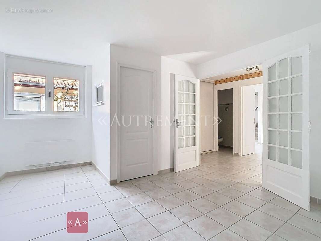 Maison à SAINT-SULPICE