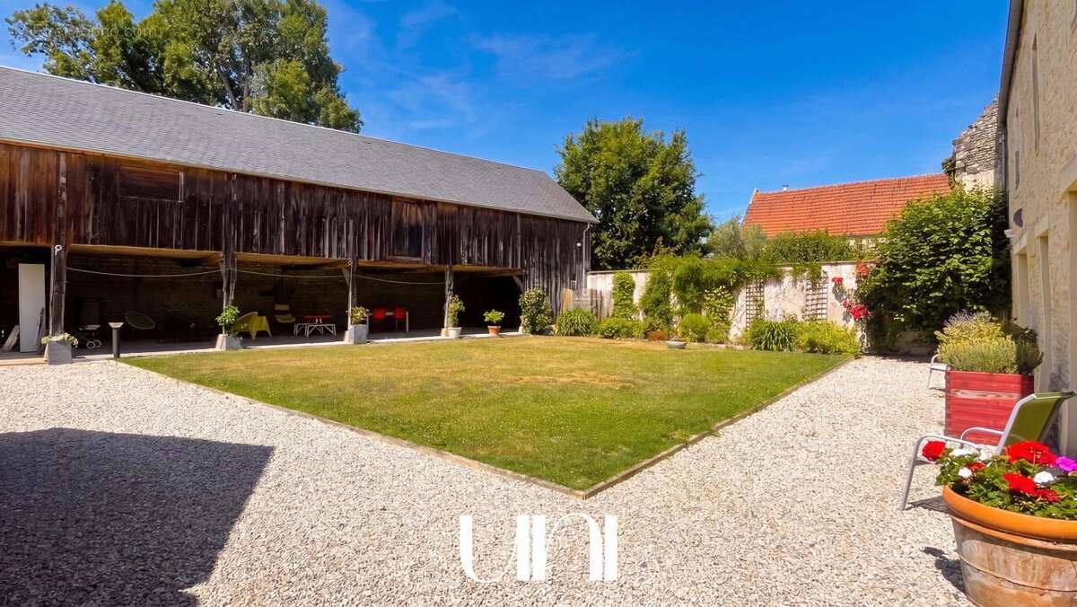 Maison 7 pièces de 264m2 avec jardin clos - Mathieu - photo 6