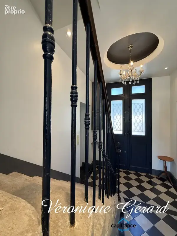 Belle maison en pierre de taille de 252 m², 7 chambres, combles aménageables, jardin paysager,3 garages - photo 5