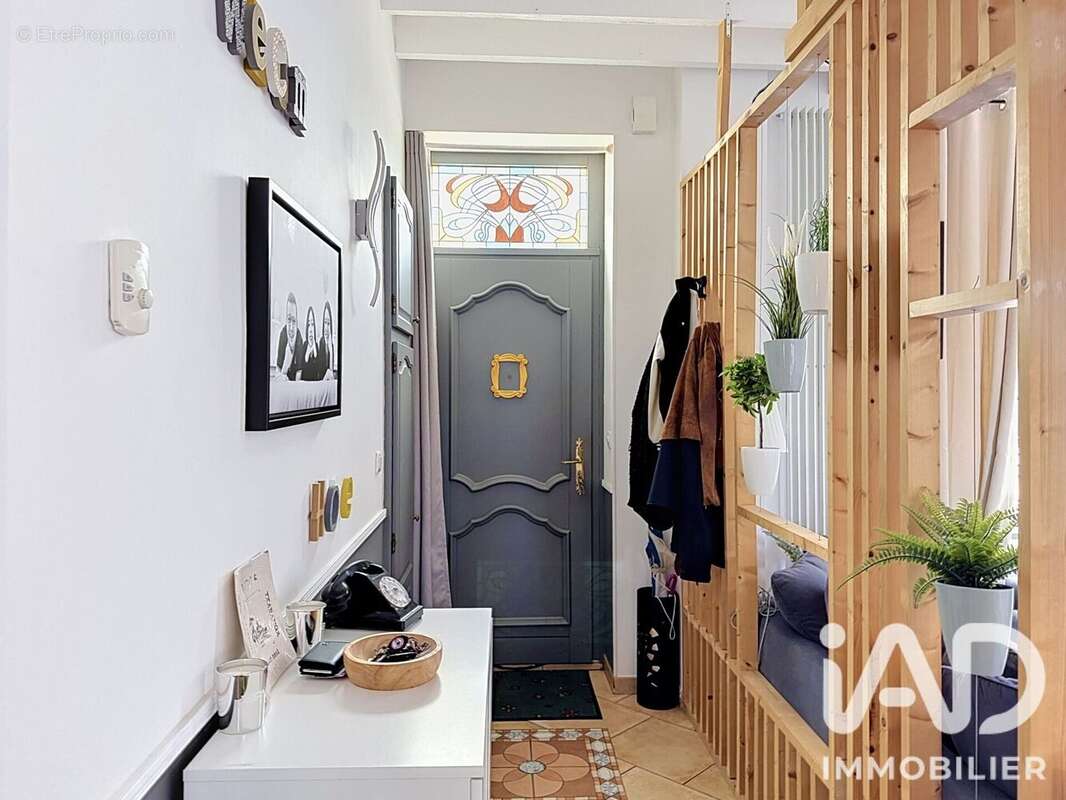 Maison 227 m² à Chateauneuf-Sur-Loire  - photo 2