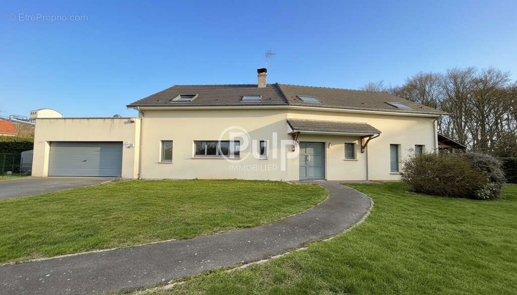 Maison à AGNY