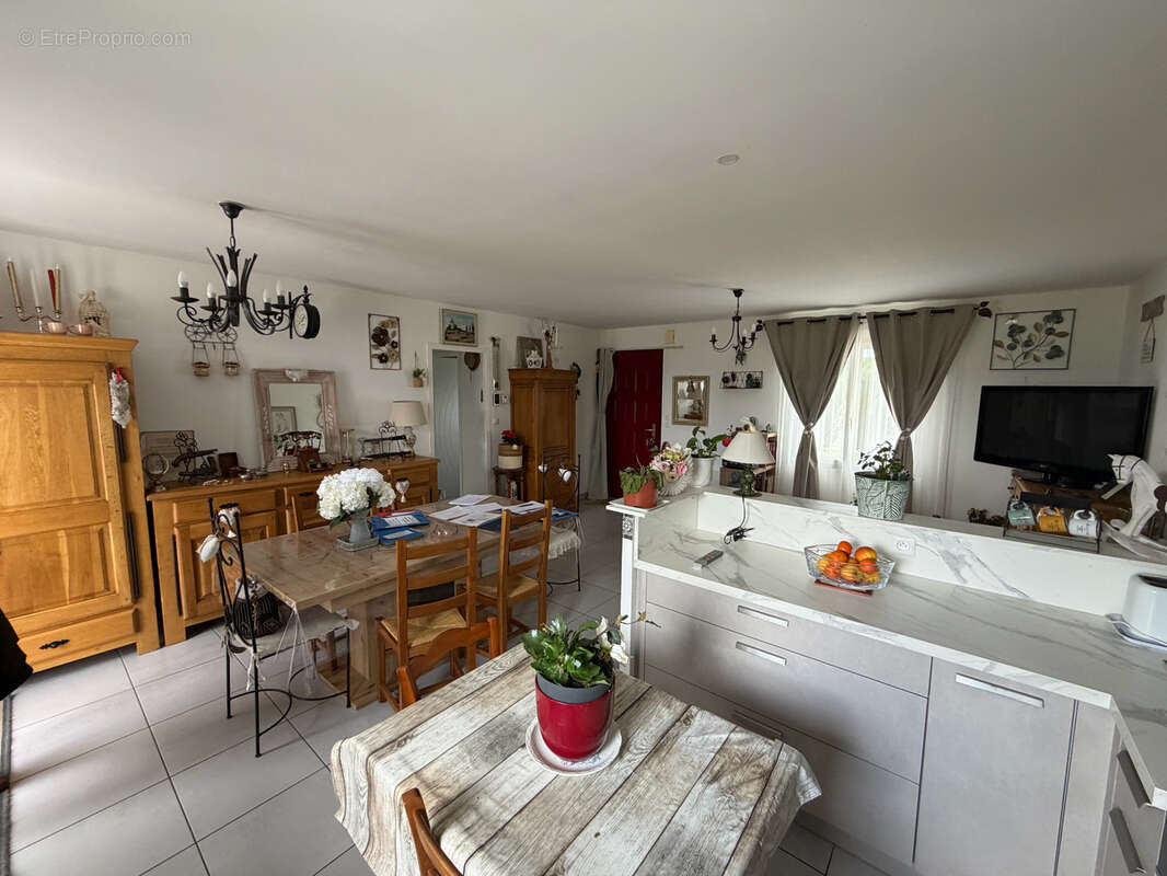 Maison à COUSSAY-LES-BOIS