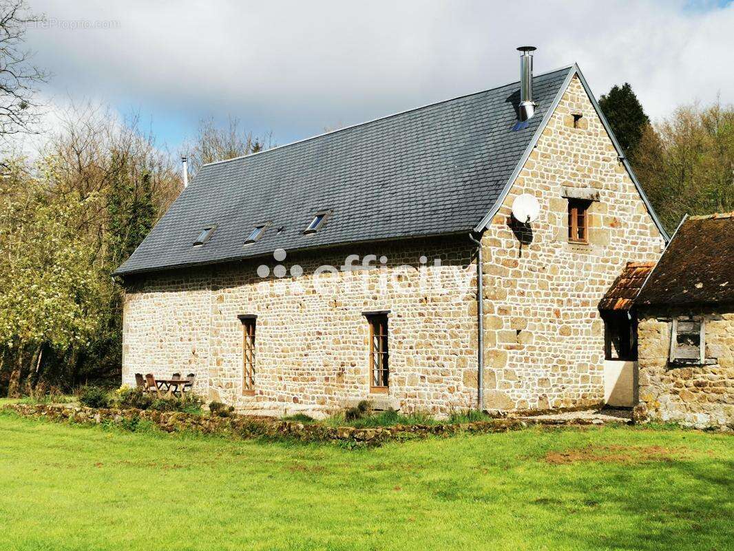 Maison à SAINT-SEVER-CALVADOS