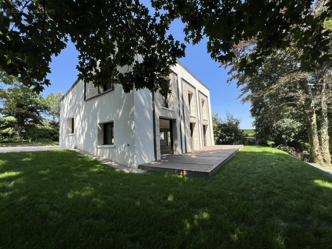 Maison à TASSIN-LA-DEMI-LUNE