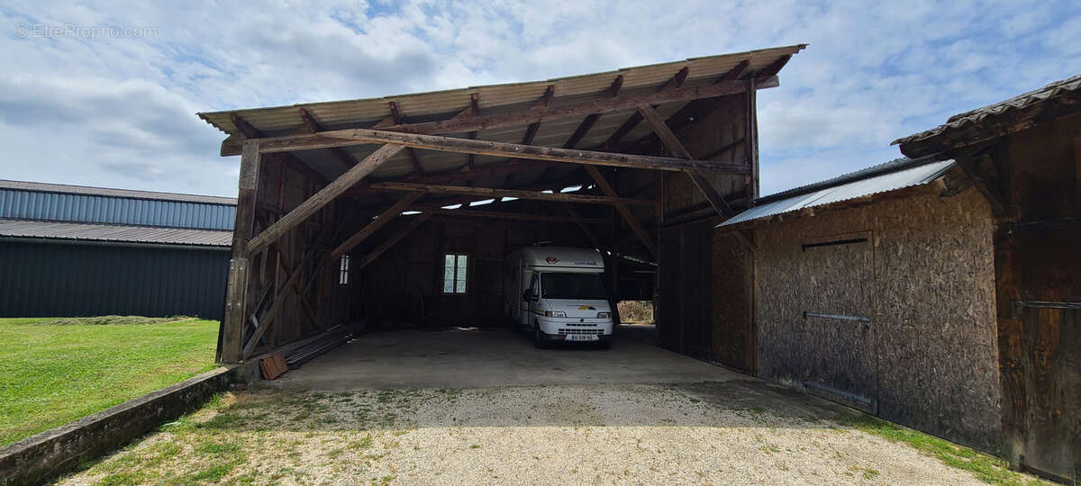 Site d'activité   ateliers, bureaux, stationnement et stockage - photo 3