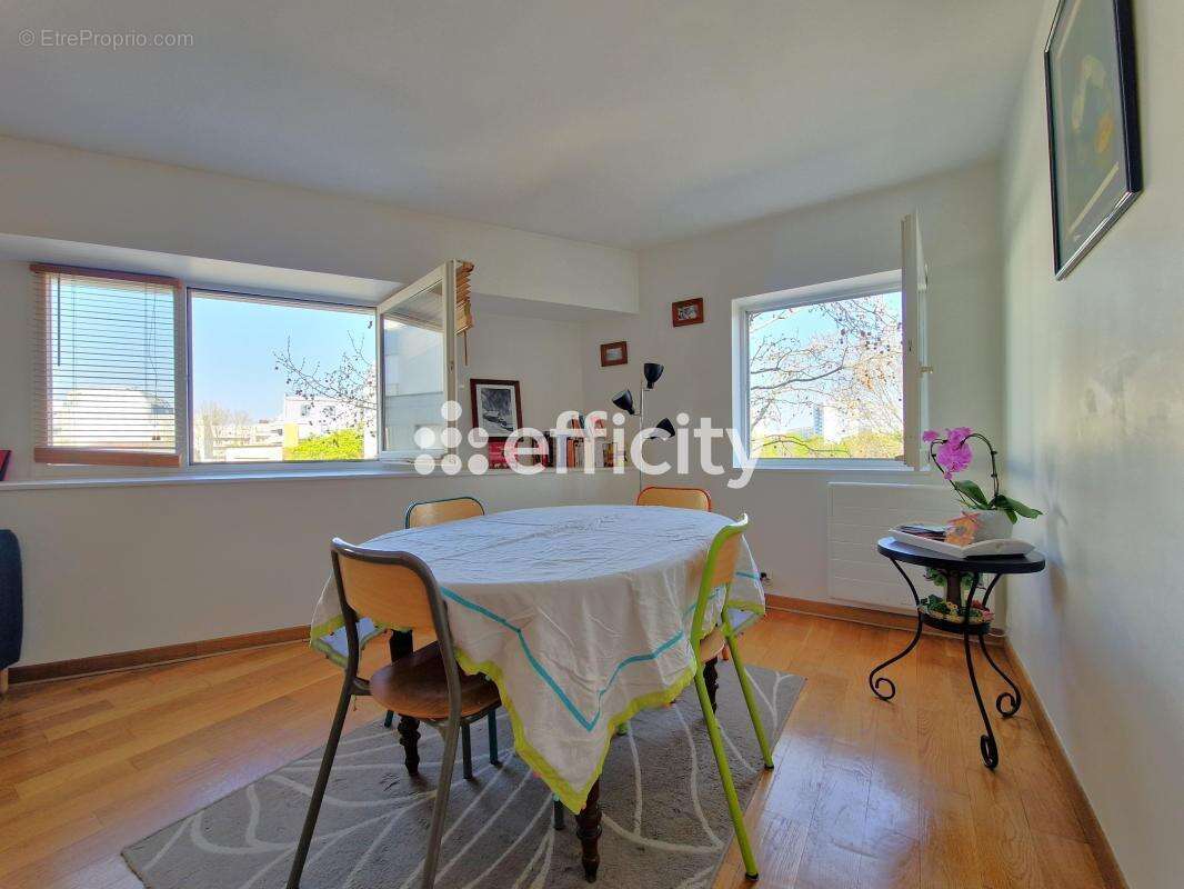Appartement à ASNIERES-SUR-SEINE