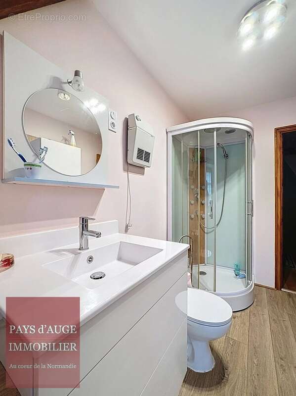 Maison à SAINT-GERMAIN-DE-LIVET