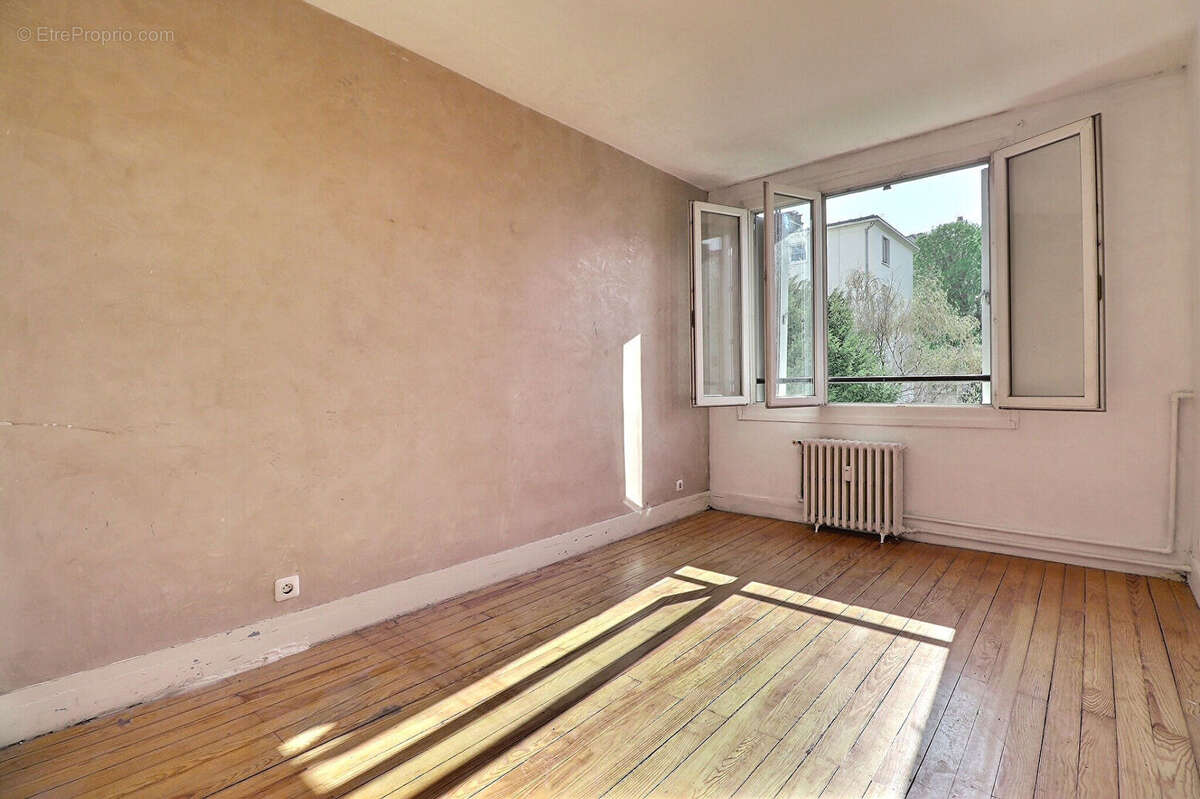 Appartement à LA COURNEUVE