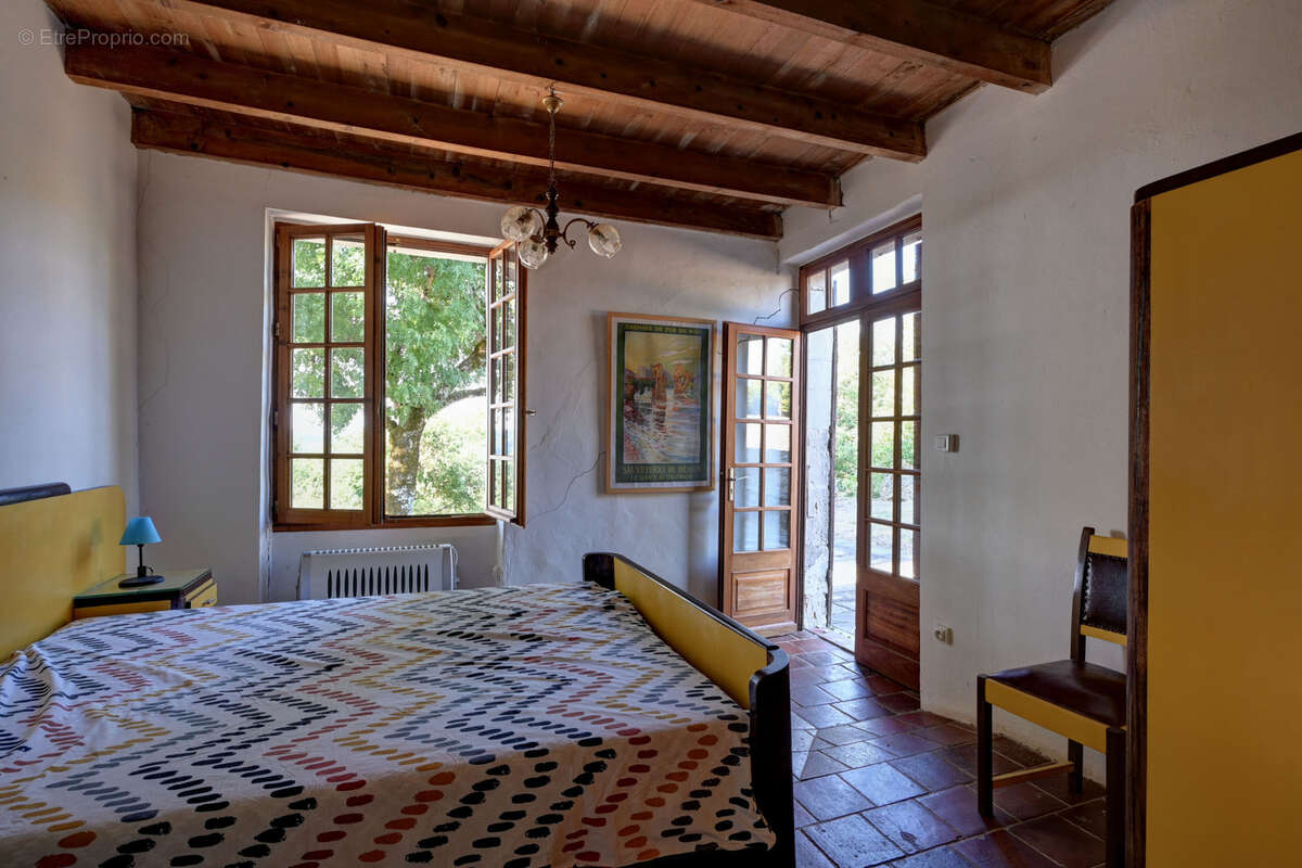 Maison à LAROQUE-TIMBAUT