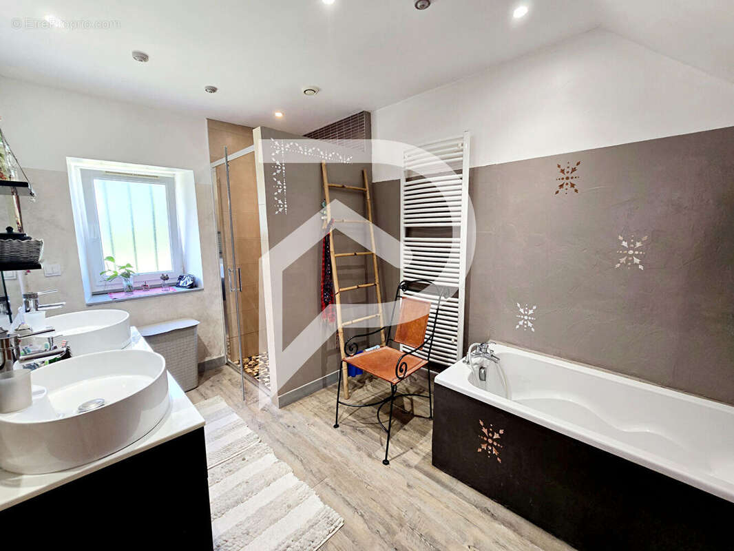 Maison à HAGETAUBIN