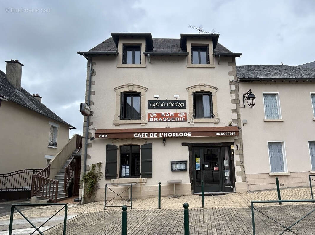 Autre à SEILHAC
