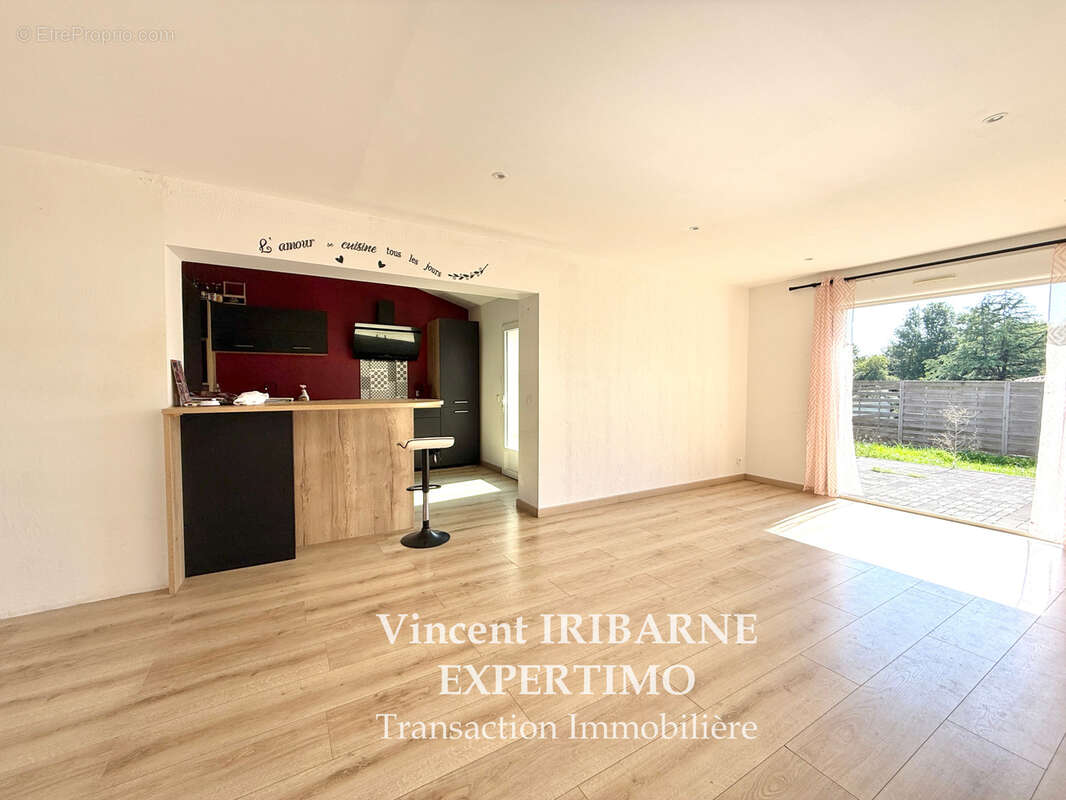 Maison à LA CHAPELLE-DES-POTS