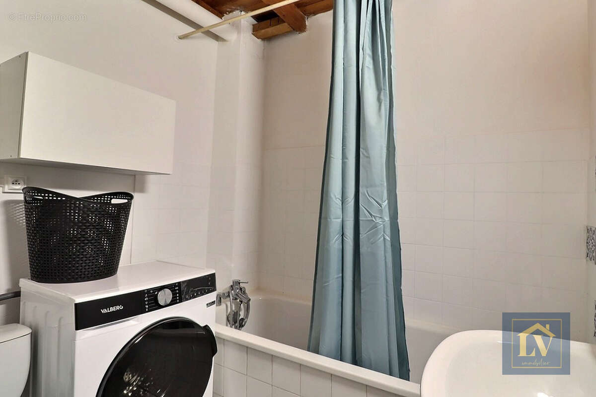 Appartement à PEZILLA-LA-RIVIERE