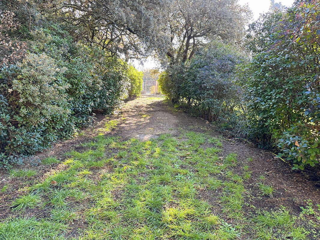 Maison à CHATEAUNEUF-DE-GADAGNE