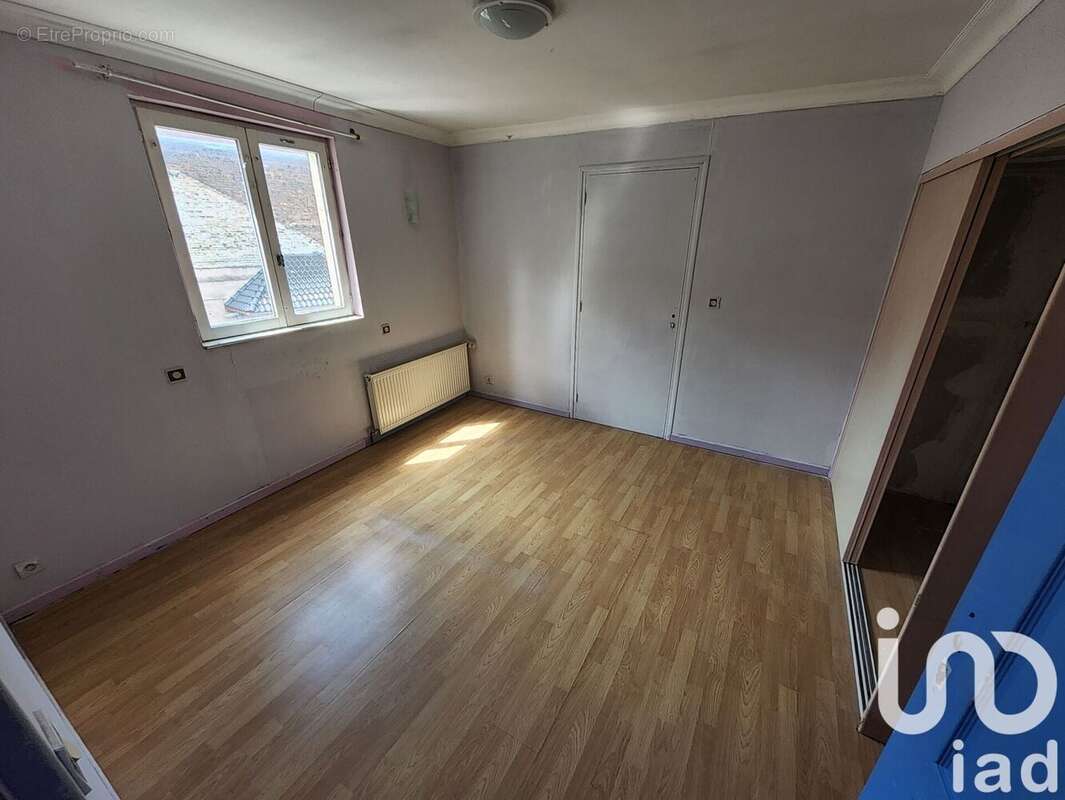 Appartement 501 m² à Denain  - photo 6