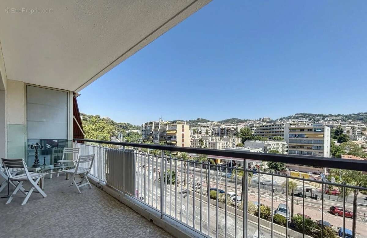 Appartement à LE CANNET