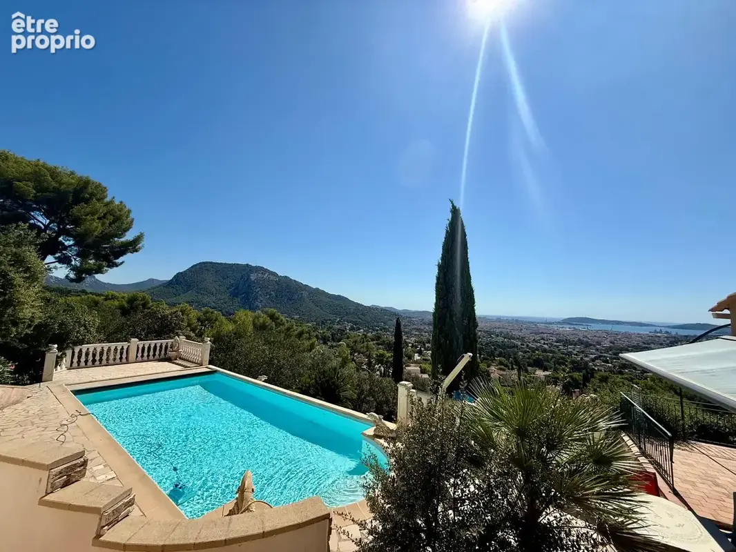 VILLA 120m2, T5 avec Vue Panoramique, jardin, Garage et Piscine à Toulon Ouest - photo 5