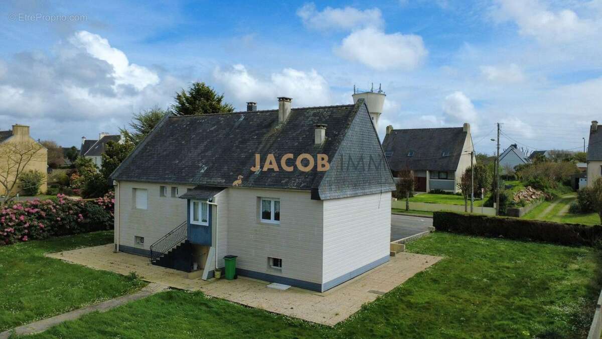 Maison à GUIPRONVEL