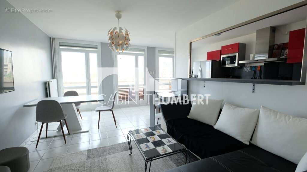Appartement à SAINT-ETIENNE