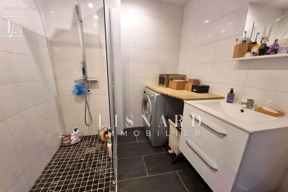 Appartement à VALLAURIS