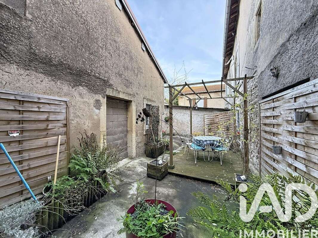 Photo 6 - Appartement à THIAUCOURT-REGNIEVILLE