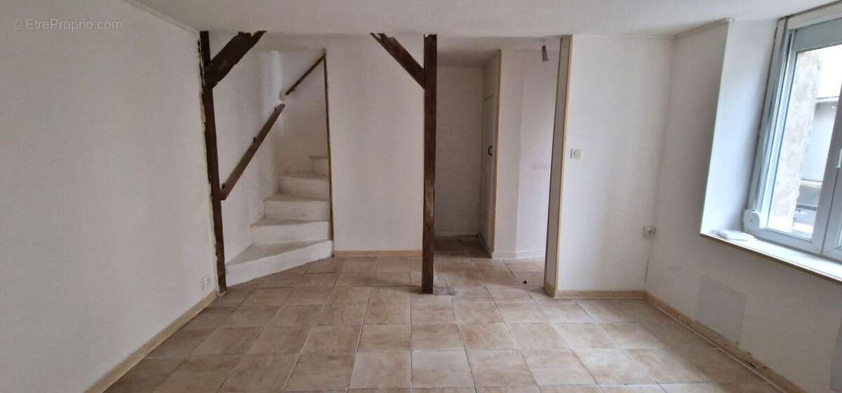 Appartement 39 m² à Saint-Quentin  - photo 2