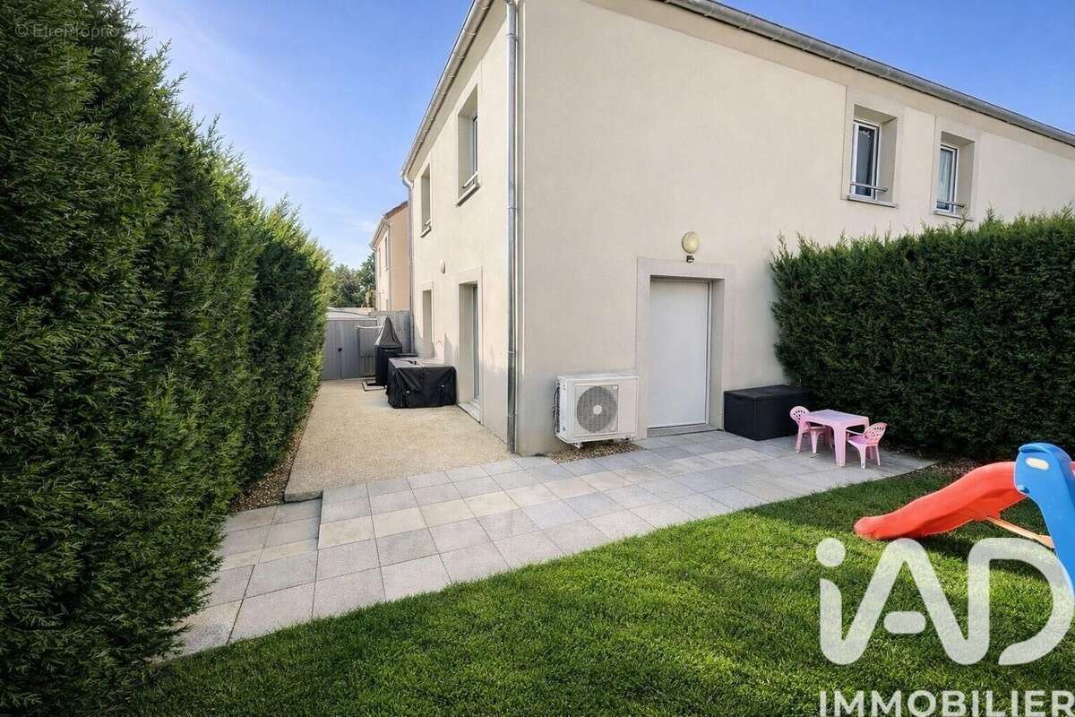 Photo 2 - Maison à PRESLES-EN-BRIE