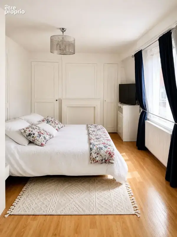Maison de ville 206 m² - DPE B,  cour, dépendance et local commercial en façade - photo 8