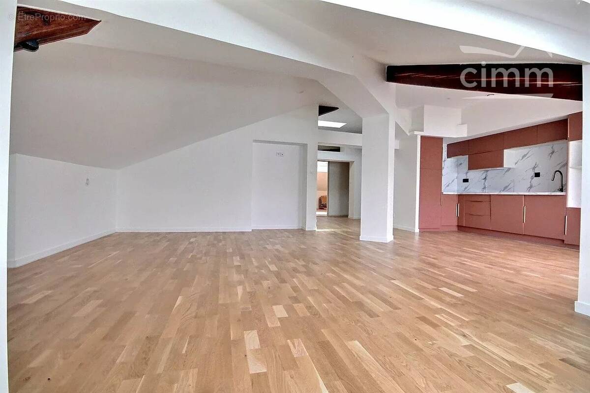 Appartement à SAINT-MARTIN-D'HERES