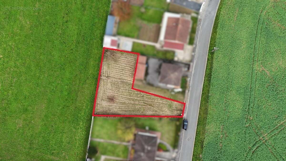 RIBECOURT-DRESLINCOURT (60) - Terrain à bâtir - 598m² - photo 4