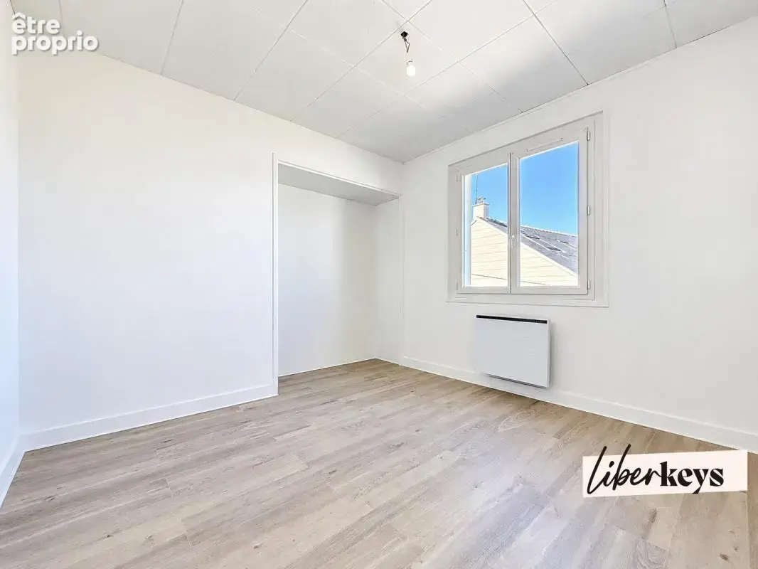 METTRAY – Maison familiale avec 4 chambres, sous-sol et grenier – Terrain 876 m² - photo 3