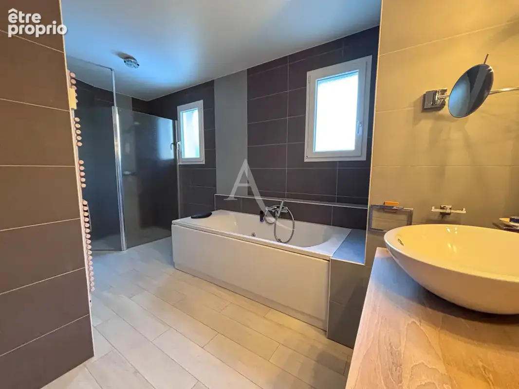 Maison - vie de plain pied - Château-Gontier Sur Mayenne - 4 chambres - 159 m2 - photo 6