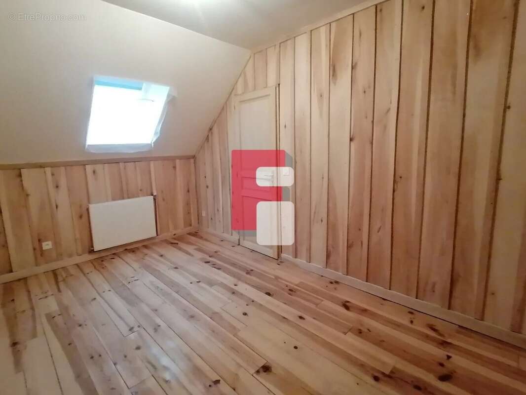 Maison à COURTERANGES