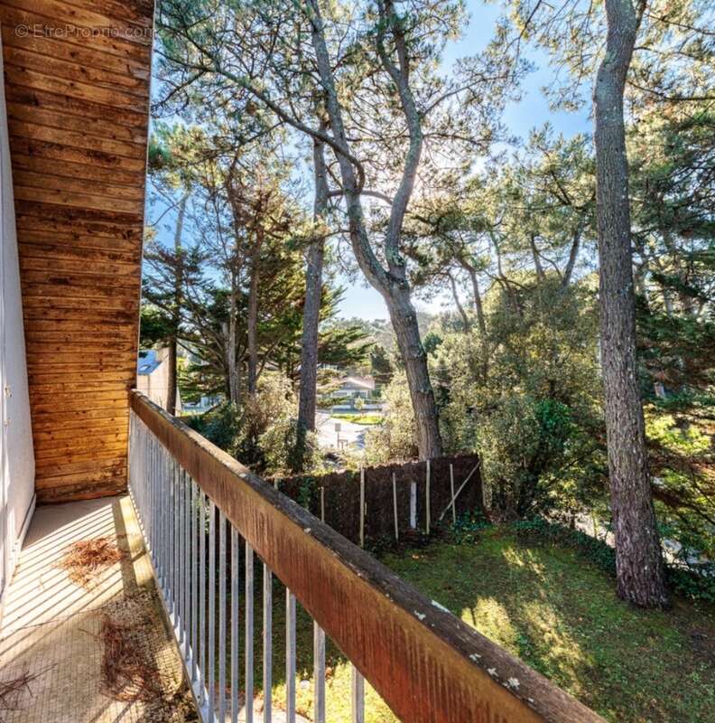 La baule-maison 216 m² – terrain 1 160 m² – jardin-cave-dependance -garage-à proximité de la plage et des commerces de l'av l'aj - photo 9