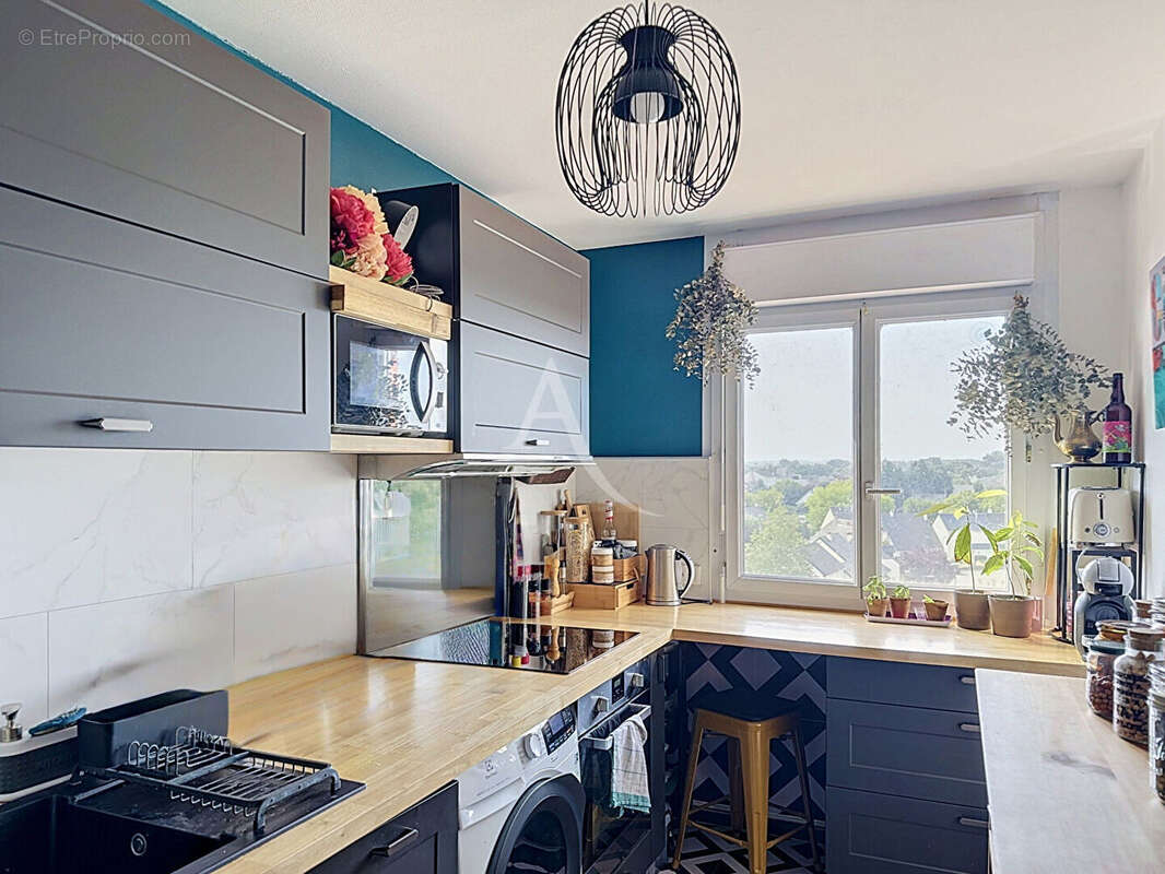 Appartement à LES PONTS-DE-CE