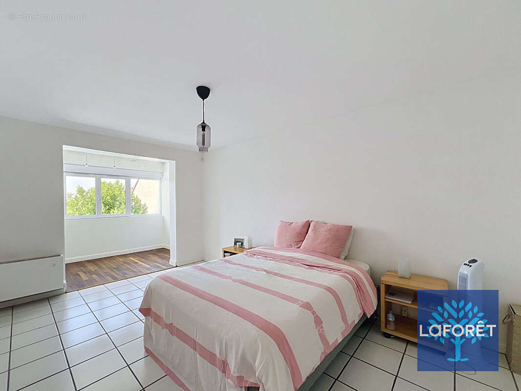 Maison LA FERTE ALAIS - 7 pièce(s) - 4 chambre(s) - terrain 699 m² environ - photo 8