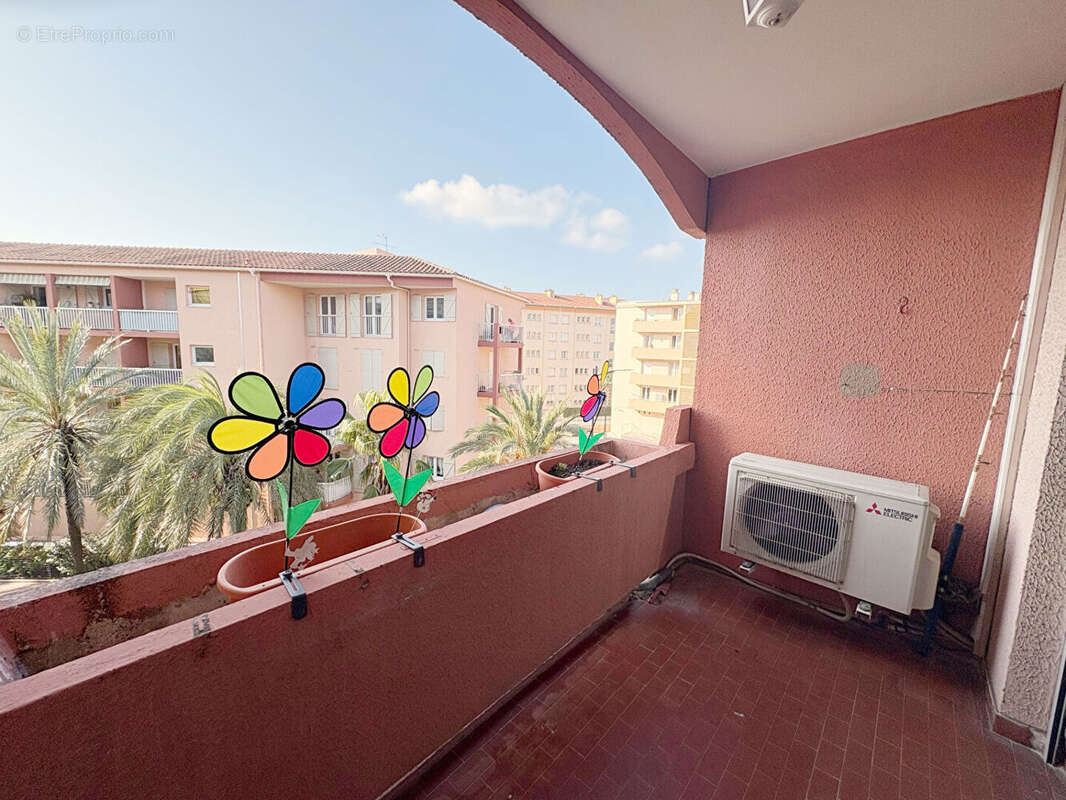 Appartement à HYERES