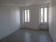 Appartement à MARSEILLE-4E