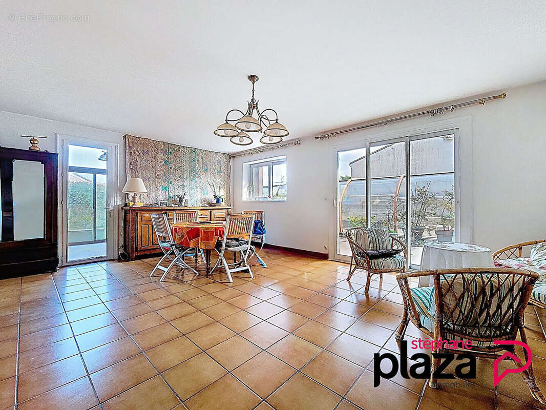 Maison à SAINT-GEORGES-DE-DIDONNE