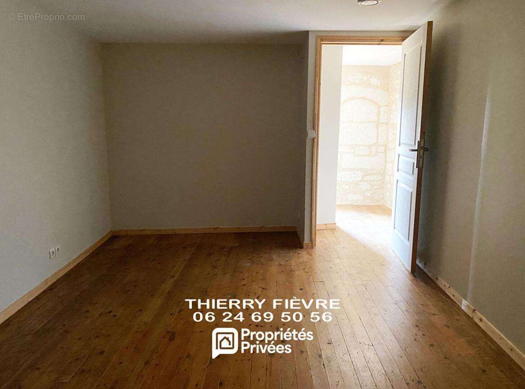 A vendre curçay sur dive - ensemble immobilier  rénové et à rénover sur 1500 m2  de terrain - photo 9