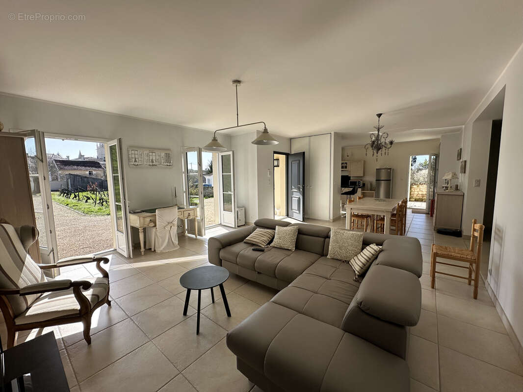 Maison à SAINT-FORT-SUR-GIRONDE