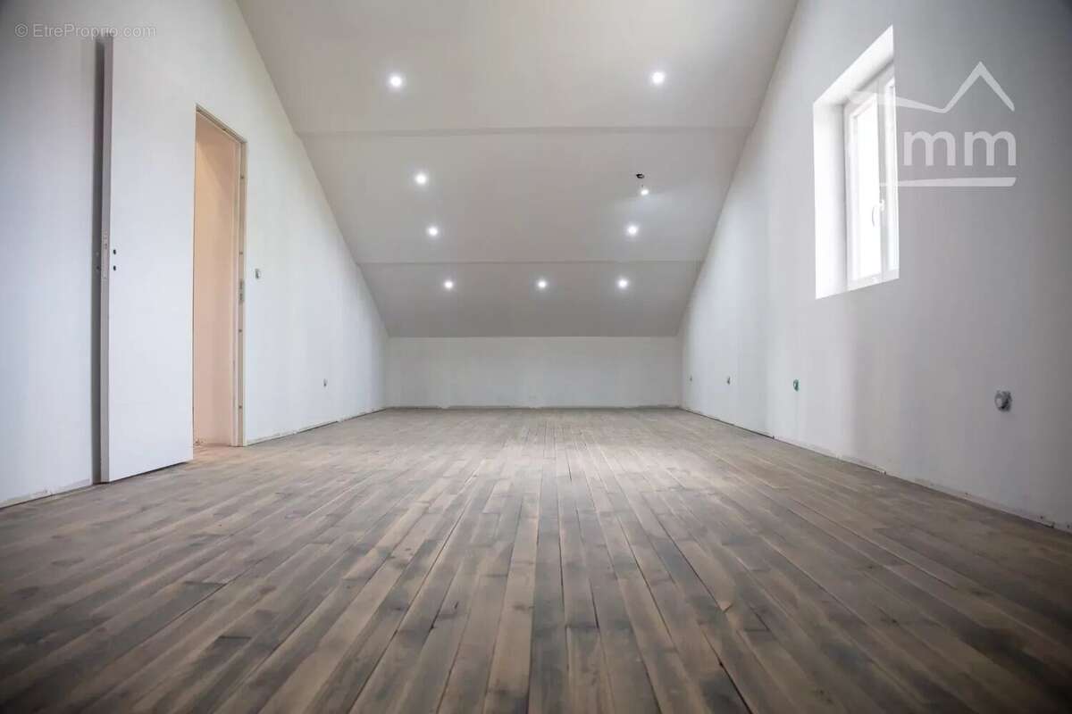 Maison à MARGERIE-CHANTAGRET