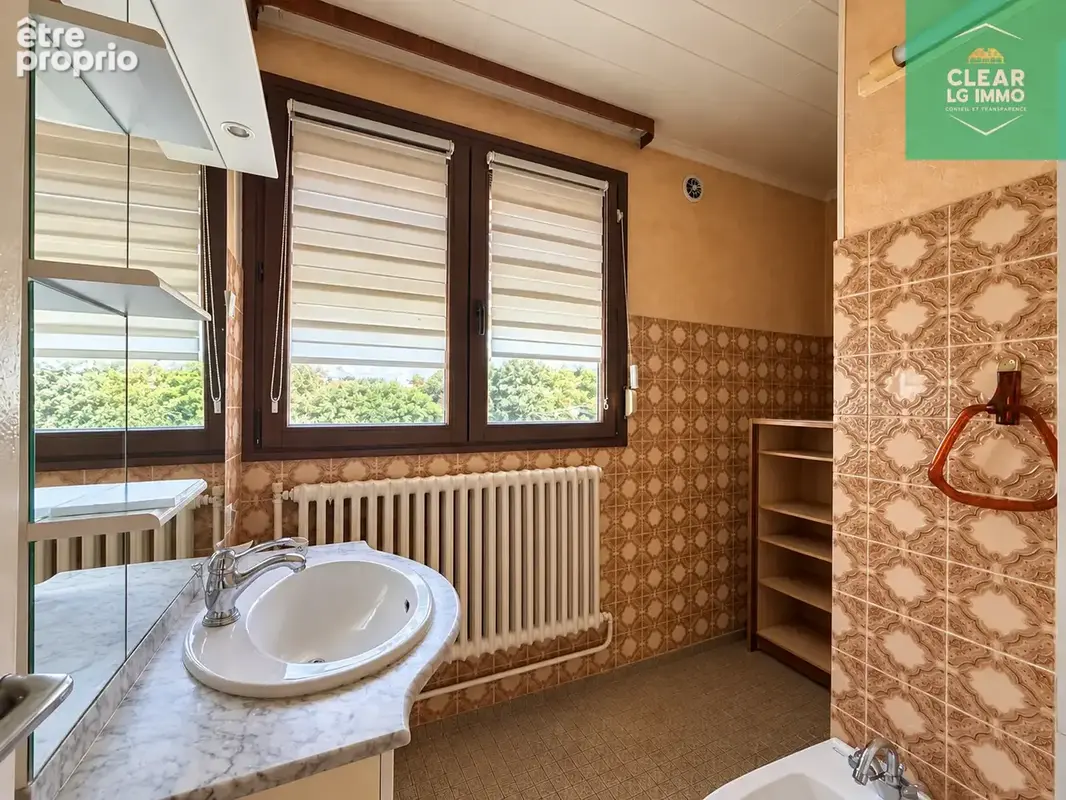Maison familiale avec véranda et jardin - photo 4