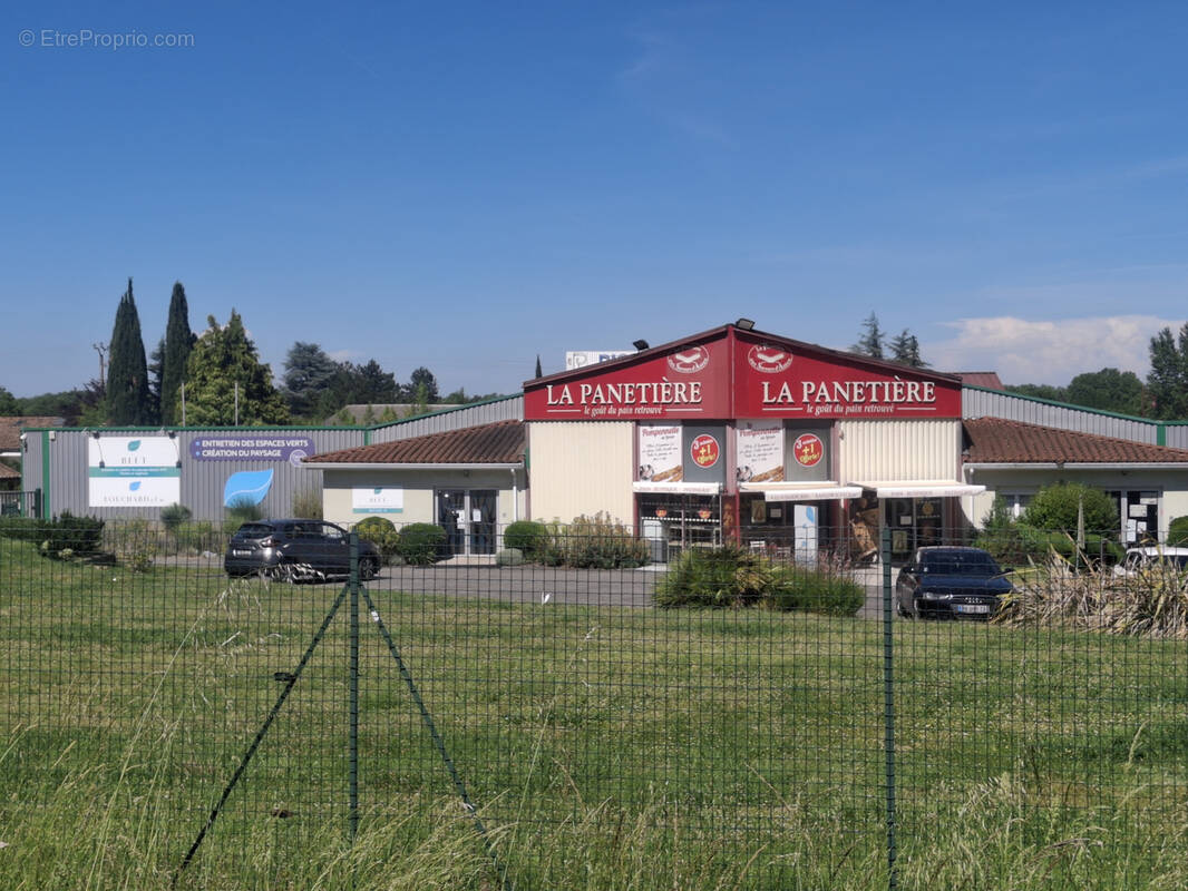 Commerce à PECHABOU