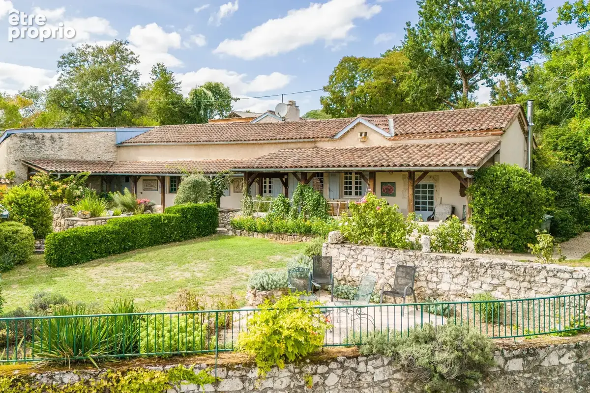 Maison de campagne avec piscine, atelier de poterie, dépendances et garage - photo 44